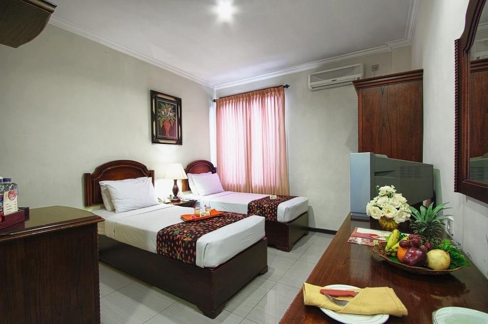 Hotel Montana Dua Malang Exterior foto