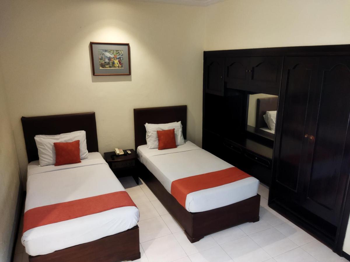 Hotel Montana Dua Malang Exterior foto
