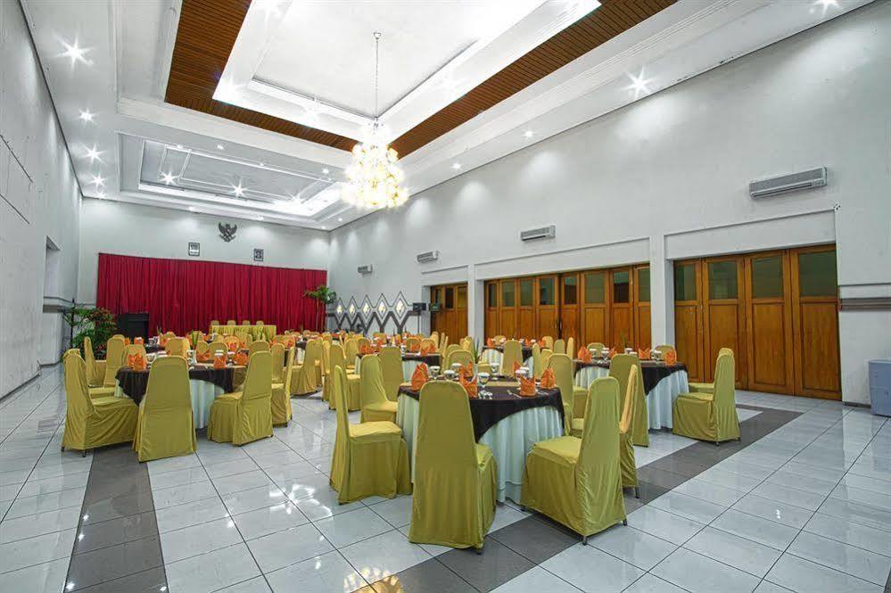 Hotel Montana Dua Malang Exterior foto