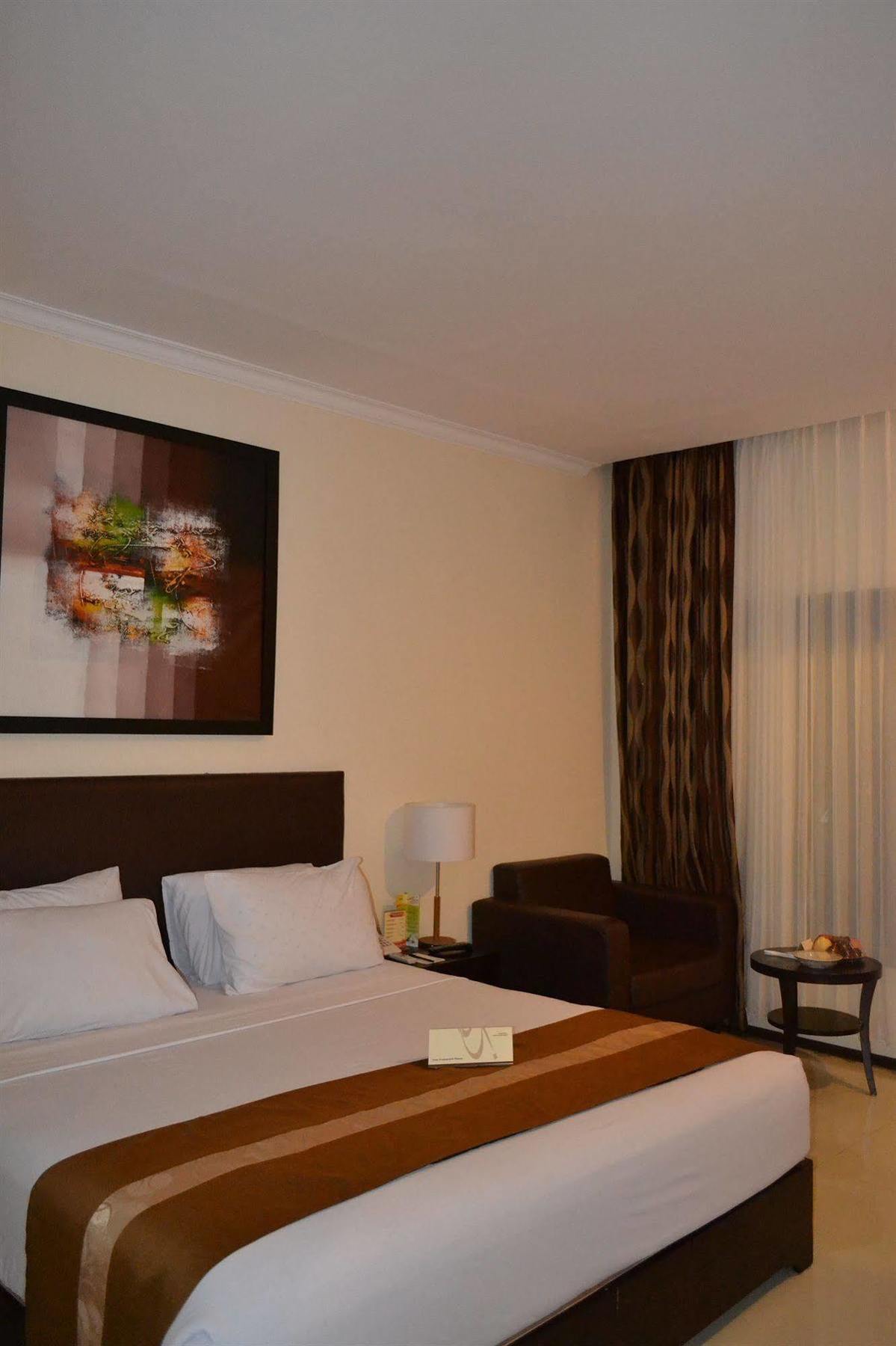 Hotel Montana Dua Malang Exterior foto